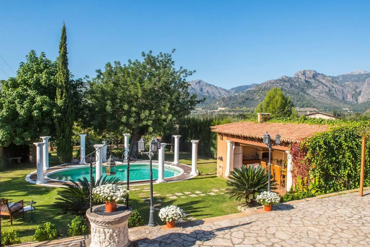Alzina Villa: Tranquil Bunyola Retreat with Pool near Palma