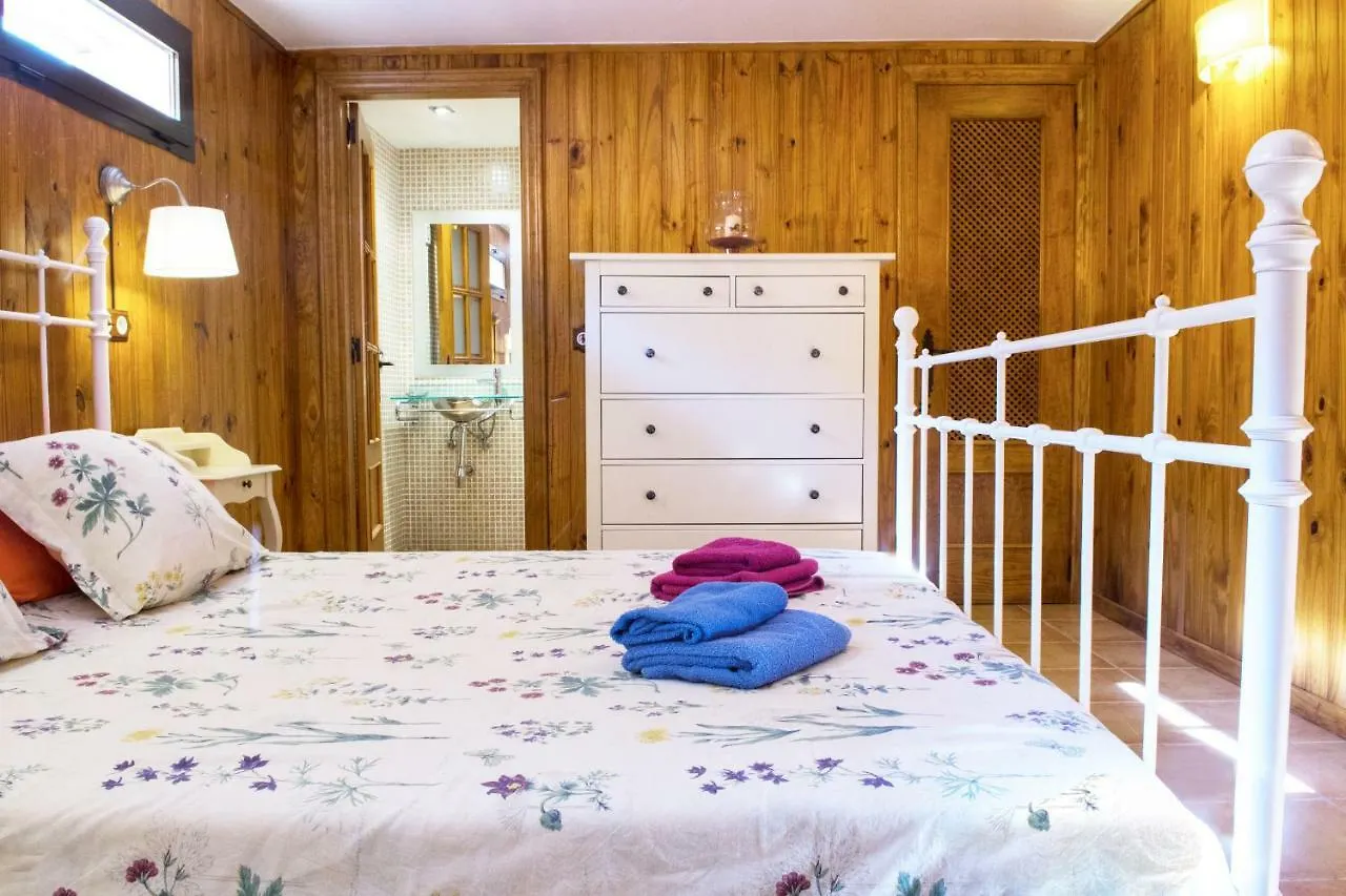 Alzina Villa: Tranquil Bunyola Retreat with Pool near Palma