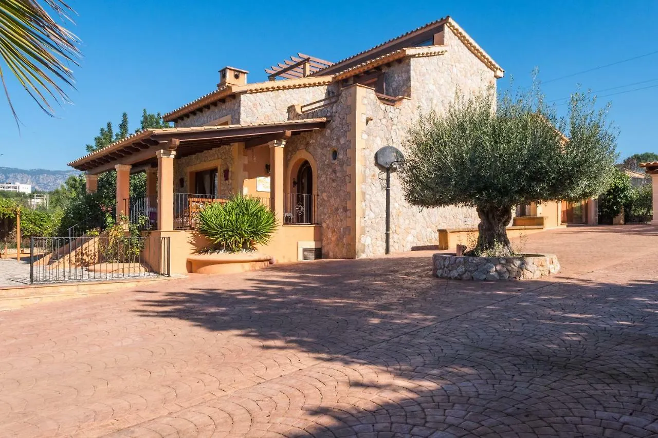 Alzina Villa: Tranquil Bunyola Retreat with Pool near Palma Spain