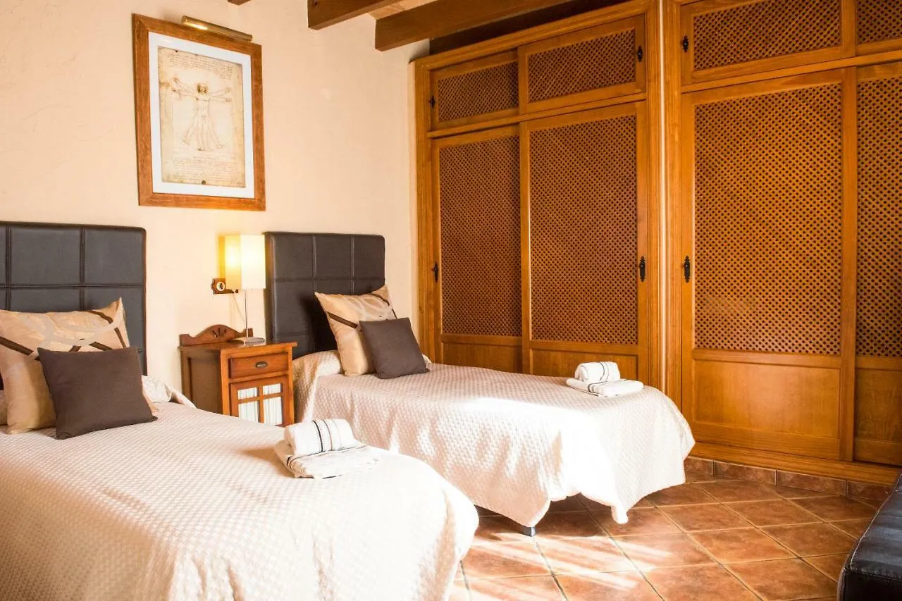 Alzina Villa: Tranquil Bunyola Retreat with Pool near Palma Spain