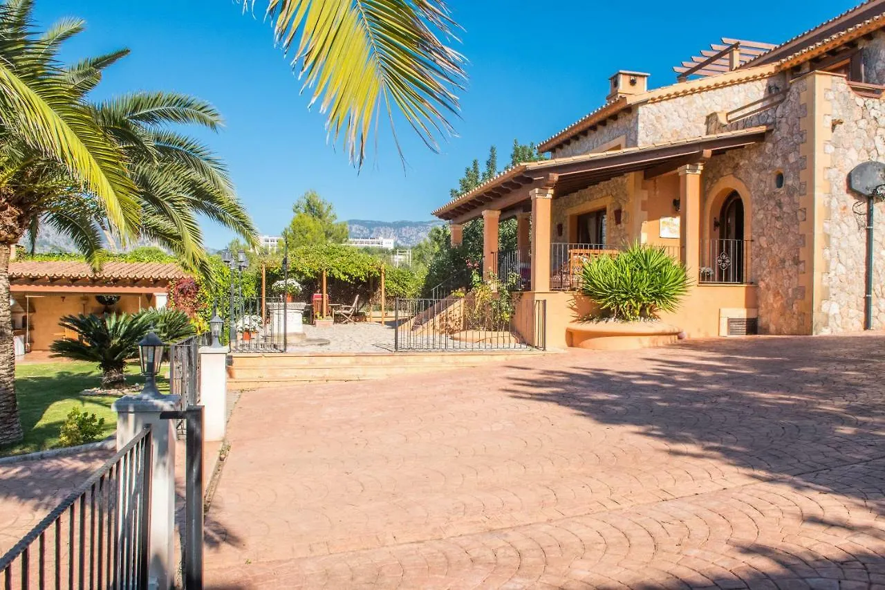 Alzina Villa: Tranquil Bunyola Retreat with Pool near Palma Villa