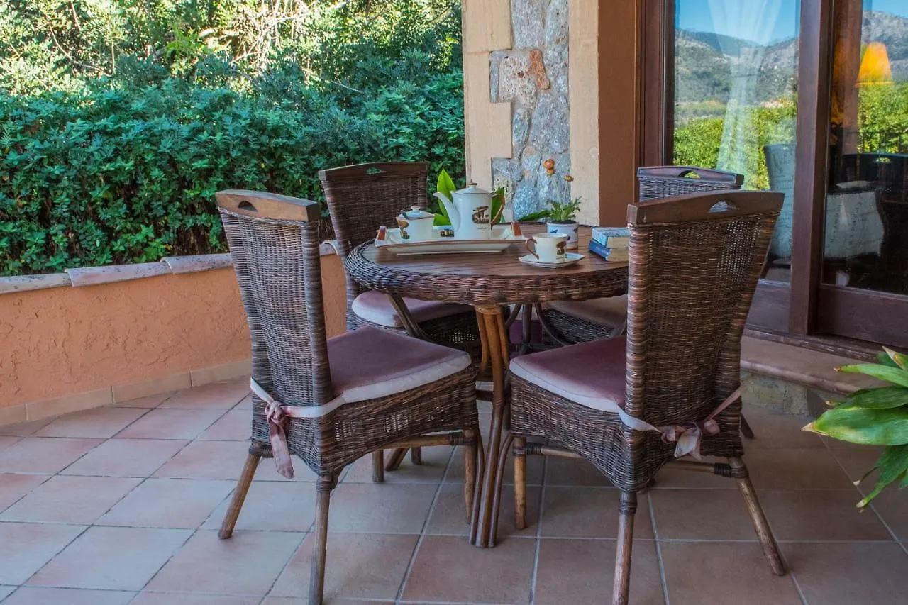 Villa Alzina Villa: Tranquil Bunyola Retreat with Pool near Palma Spain