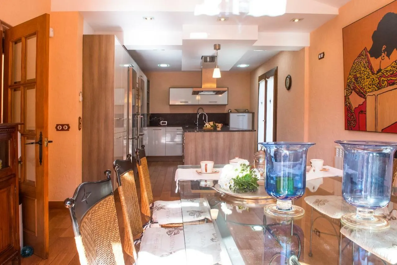 Villa Alzina Villa: Tranquil Bunyola Retreat with Pool near Palma